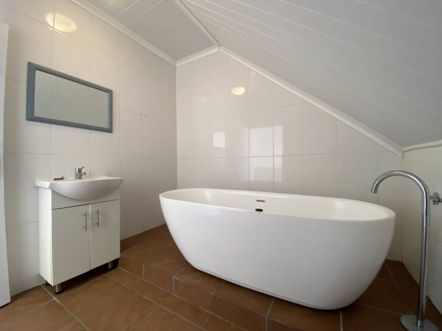 7 Bedroom Property for Sale in Myburgh Park Western Cape